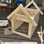 Cómo construir una caseta para un perro